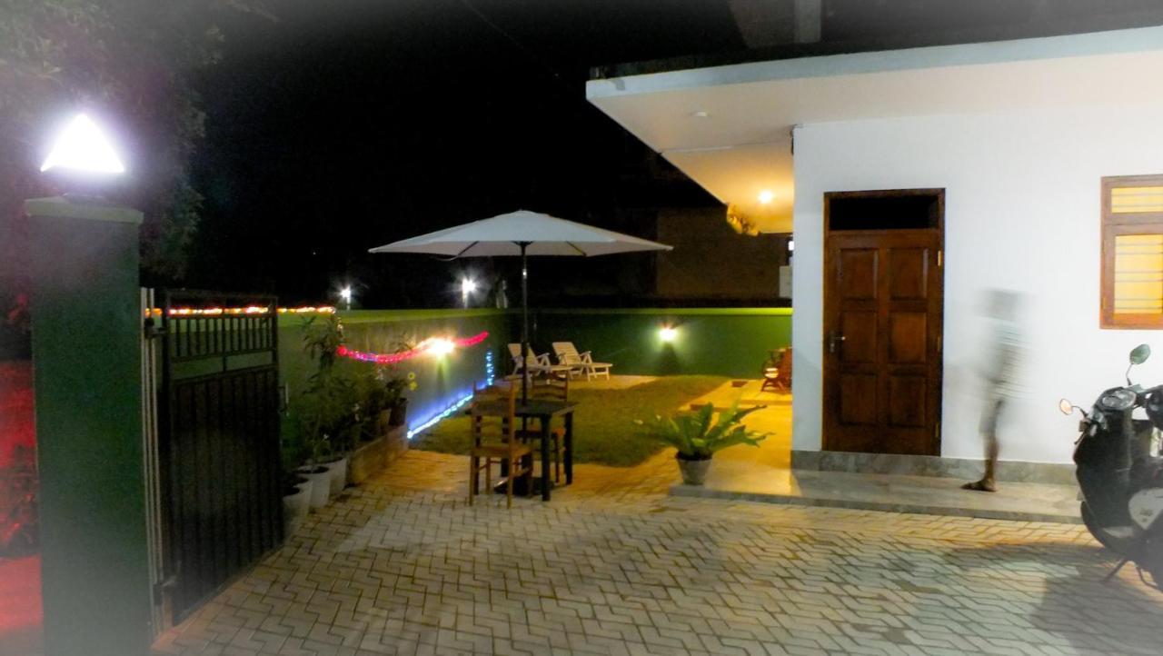 Villa Tanzanite Хиккадува Экстерьер фото